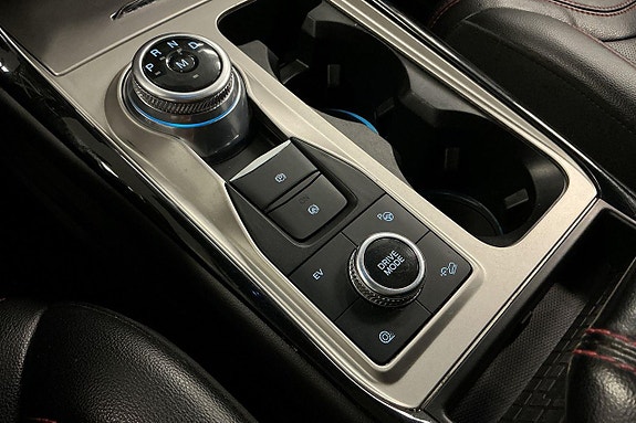 Ford Explorer 22 of 30