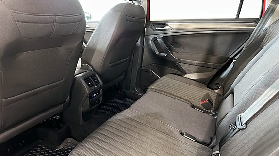 Volkswagen Tiguan Allspace 12 of 21
