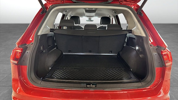 Volkswagen Tiguan Allspace 13 of 21