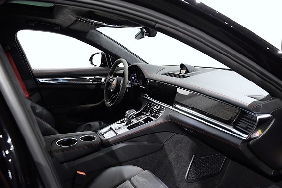 Porsche Panamera GTS 8 of 17