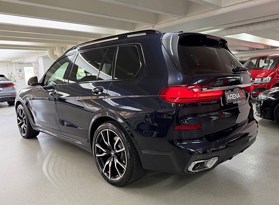 BMW X7 3 of 26