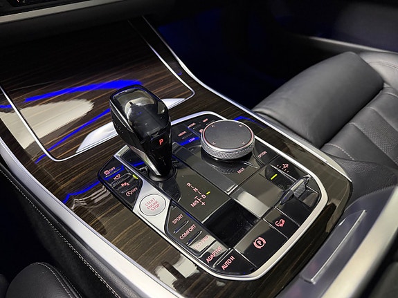 BMW X7 17 of 26
