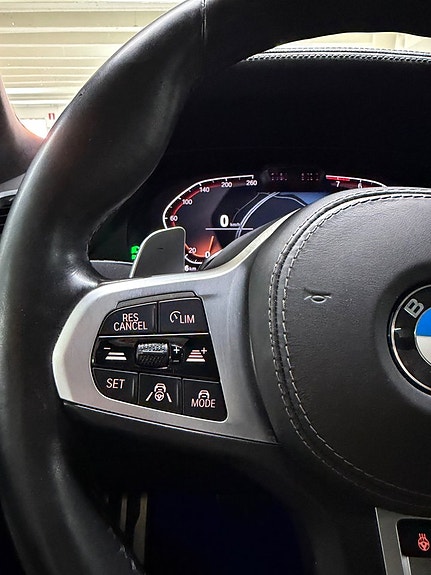 BMW X7 24 of 26