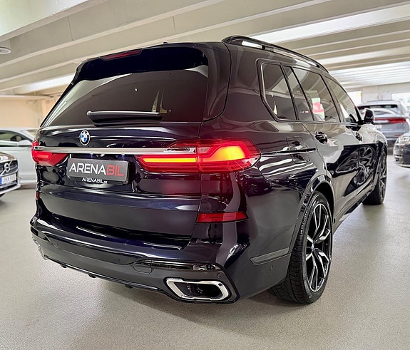 BMW X7 4 of 26