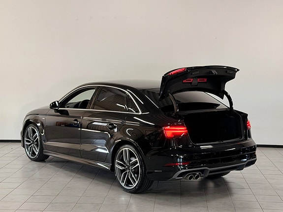 Audi A3 8 of 30