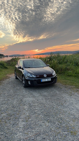 Volkswagen Golf VI 2 of 10