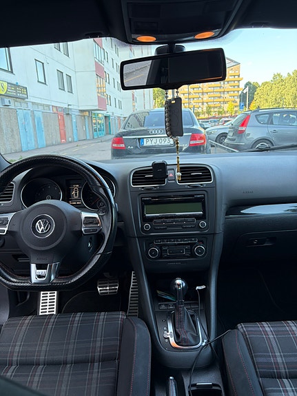 Volkswagen Golf VI 7 of 10