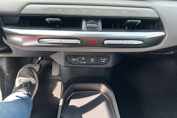 Kia EV4 13 of 16