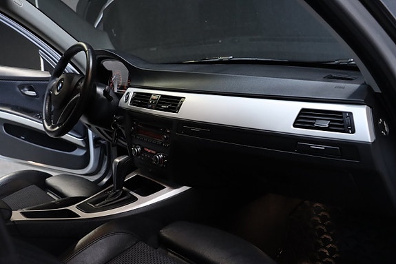 BMW 320d 14 of 21