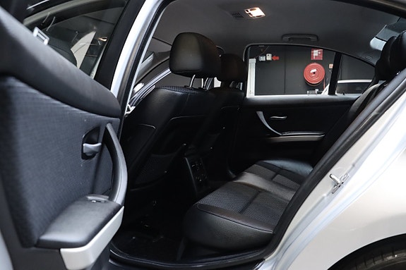 BMW 320d 11 of 21