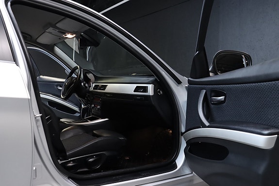 BMW 320d 13 of 21