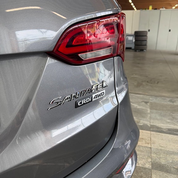 Hyundai Santa Fe 7 of 14