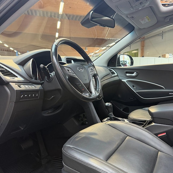 Hyundai Santa Fe 9 of 14