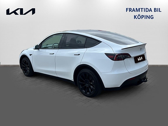 Tesla Model Y 6 of 19
