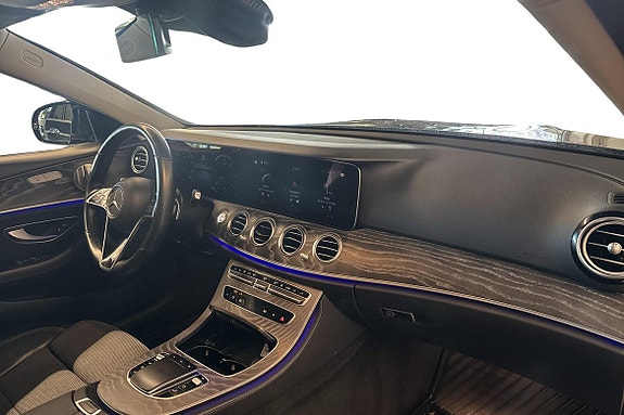 Mercedes-Benz E220 8 of 20