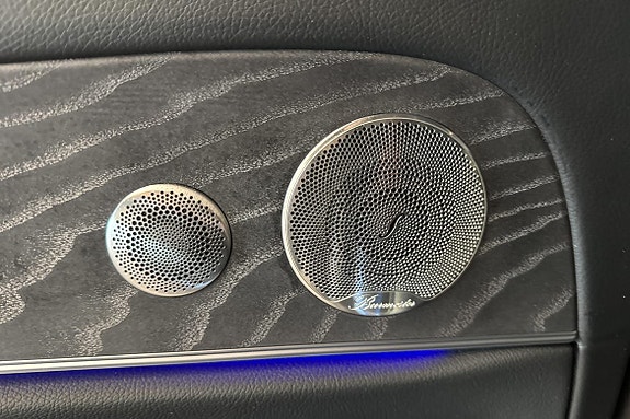Mercedes-Benz E220 15 of 20