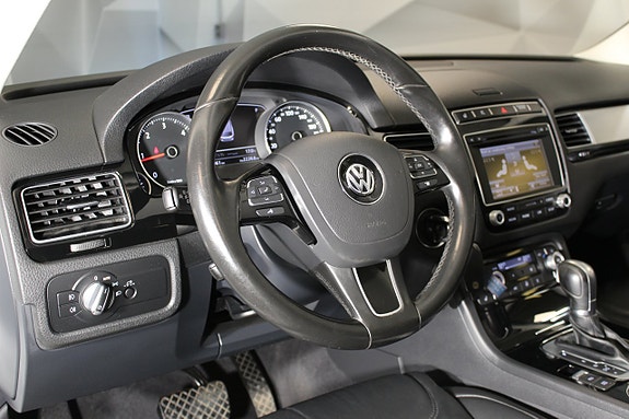 Volkswagen Touareg 15 of 27