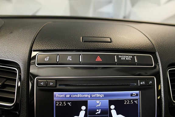 Volkswagen Touareg 22 of 27