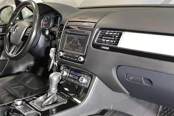 Volkswagen Touareg 16 of 27