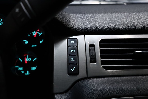 Chevrolet Avalanche 22 of 24