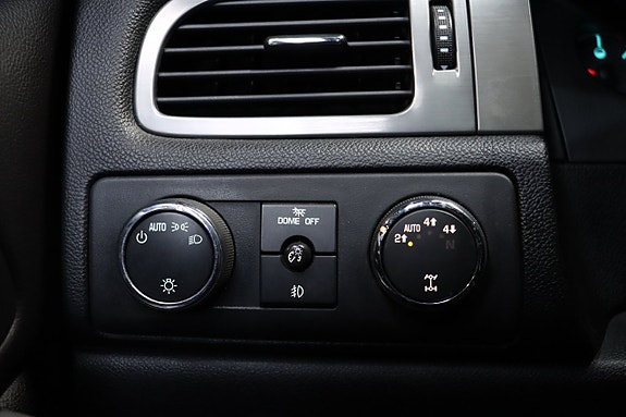 Chevrolet Avalanche 19 of 24