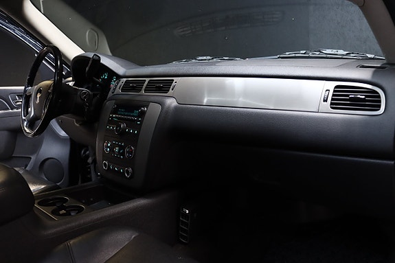 Chevrolet Avalanche 14 of 24