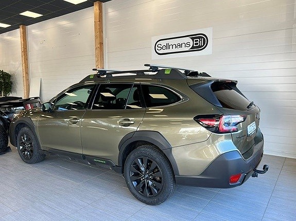 Subaru Outback 2 of 18