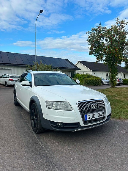 Audi A6 allroad 2 of 11
