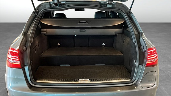 Mercedes-Benz C300 de 10 of 12