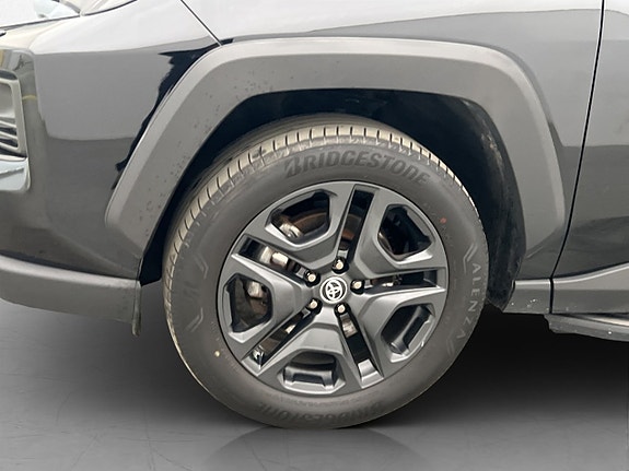 Toyota RAV4 27 of 30