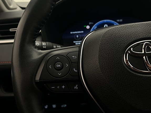 Toyota RAV4 17 of 30