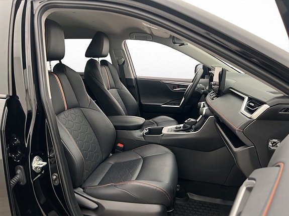 Toyota RAV4 25 of 30