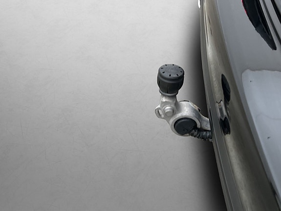 Mercedes-Benz E200 8 of 30