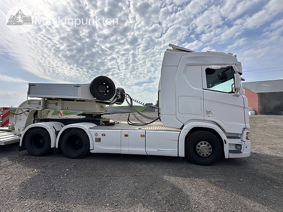 Scania r580 tungdragare med svanhalstrailer 4 of 27
