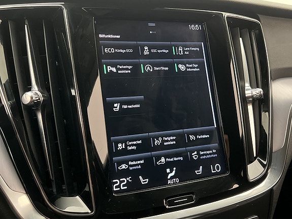 Volvo V60 17 of 30