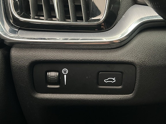 Volvo V60 30 of 30