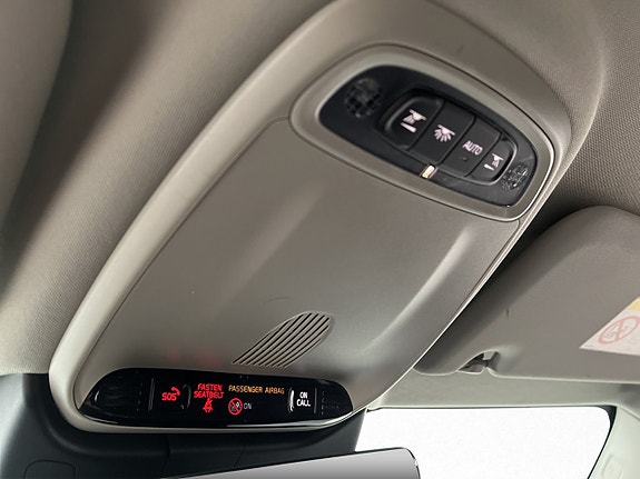 Volvo V60 13 of 30