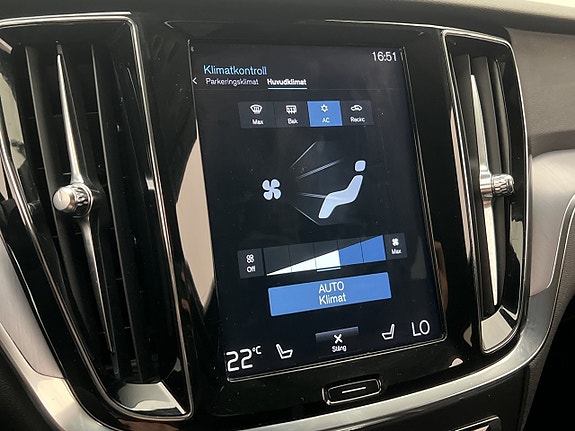 Volvo V60 19 of 30