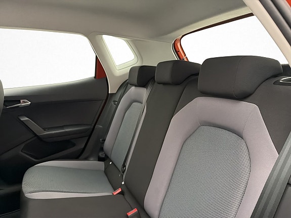 Seat Arona 17 of 28
