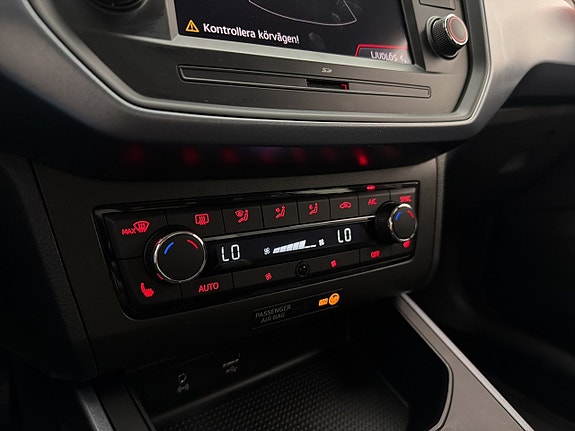 Seat Arona 16 of 28