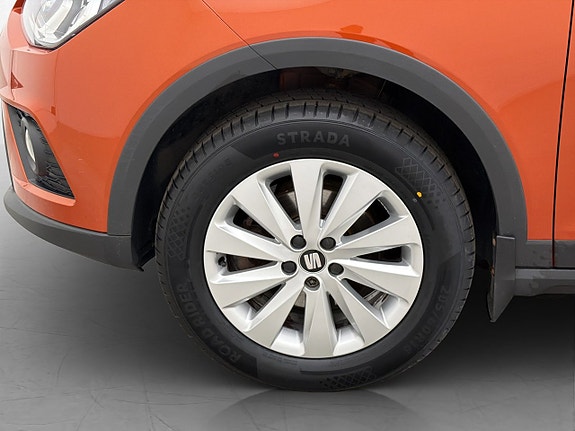 Seat Arona 23 of 28