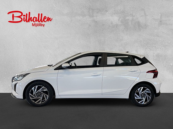 Hyundai i20 3 of 13