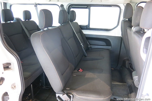 Renault Trafic 10 of 19