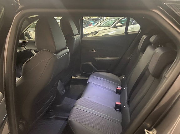 Peugeot 2008 9 of 21