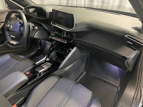 Peugeot 2008 13 of 21