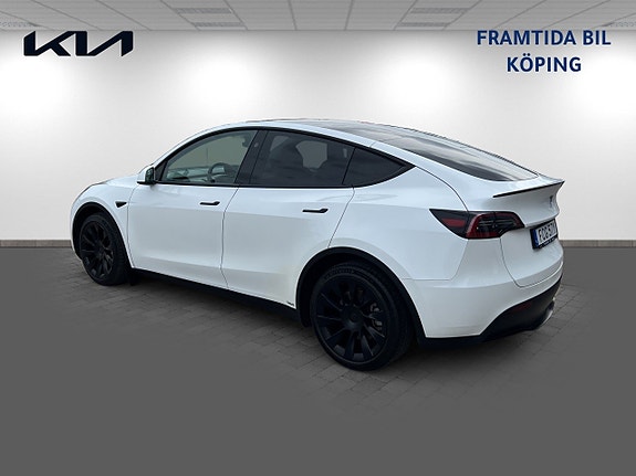 Tesla Model Y 6 of 20