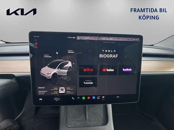 Tesla Model Y 13 of 20