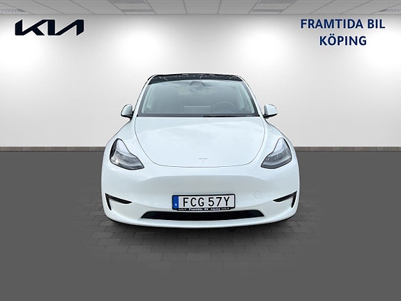 Tesla Model Y 2 of 20