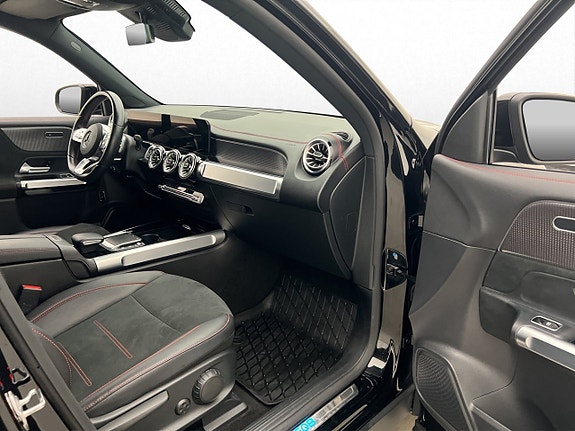 Mercedes-Benz EQB350 16 of 30