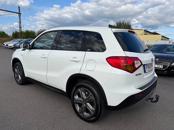 Suzuki Vitara 3 of 23